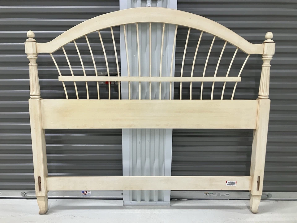 Ethan Allen Country French Wheatback Queen Bed 26-5630 647 Brittany - Image 2 of 4