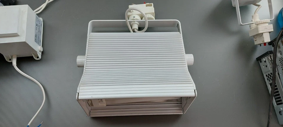 Original J.Fröschl 3Phasen-Strahler SET Weiß 36Watt 230Volt 50Hz ETG mit Zubehör - Bild 2 von 4