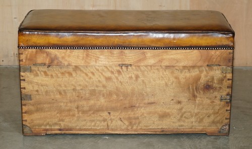CIRCA 1880 CAMPHOR WOOD & BROWN LEATHER MILITARY CAMPAIGN STORAGE TRUNK BENCH - Picture 14 of 20
