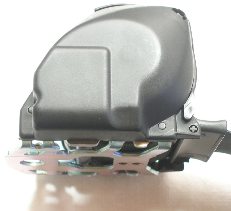 2 NEW MERCEDES W108 , W109 , TRW / REPA SEAT BELTS , MADE IN GERMANY - Image 3 of 4