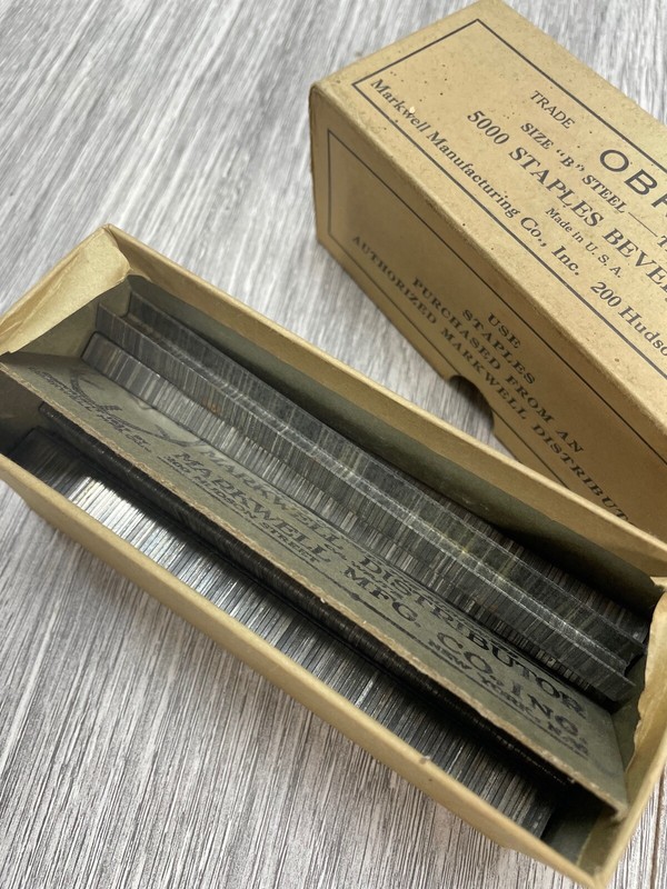 OBRO Size B Steel Staples Vintage Box half full see pics Markell Tackers