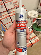 GE TUB  TILE SILICONE 1 CAULK 10.1 OZ KITCHEN AND BATH SEALANT CLEAR