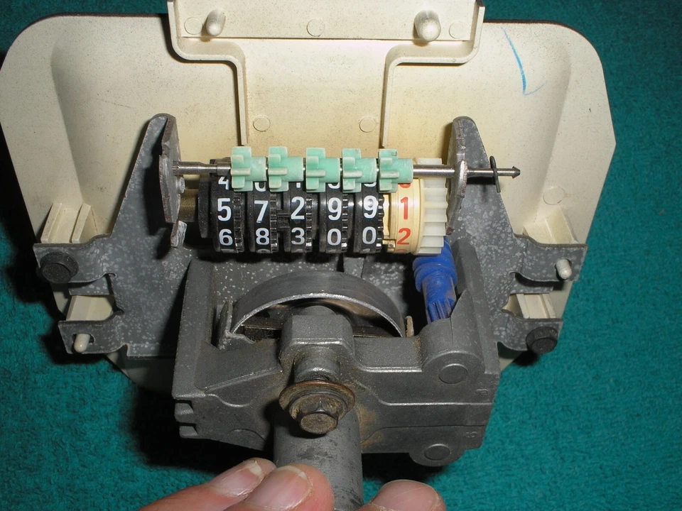 Este es un velocímetro para camioneta Ford 1977 1/2 a 1978-79 y Bronco F-100-F250 Foto 4 de 4