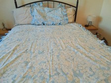 Pair of Sheridan 100% cotton single duvet sets