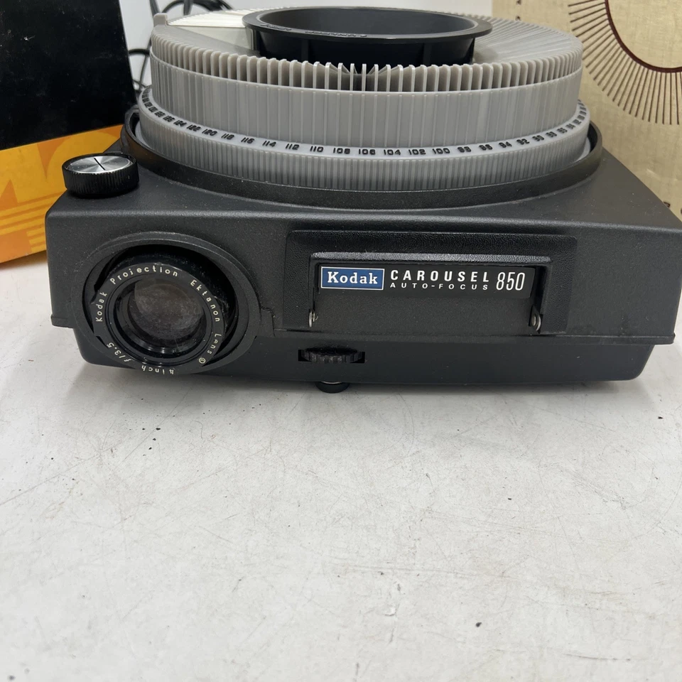 Kodak 850 Slide Projector OG Box Manual Remote Power Cord 140 Carousel Lamp Work - Image 2 of 4