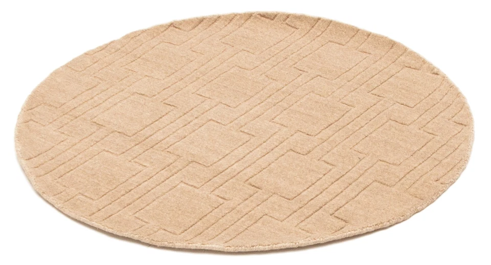 Hand loomed Area Rug 4'0" x 3'11" Traditional Wool Oriental Carpet - Image 4 of 4