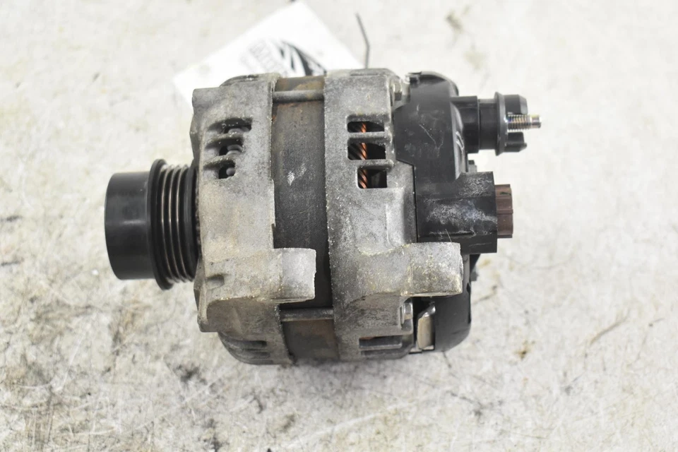 Alternador usado compatible con: Ford Edge 2017 2,0 L 175 amperios grado A Foto 2 de 4