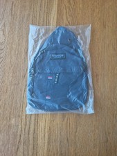 Cross the body backpack. Small. Navy.