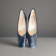 Chanel Vintage Heels Pumps Leather Black Size 9.5 US / 40 Eur Square Toes W/ Bow