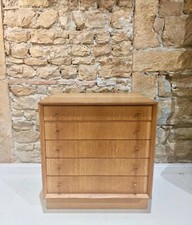 Oak chest of drawers / Commode en chêne