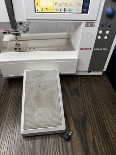 Bernina Artista 730E Sewing and Embroidery Machine Tested Working W/Foot Pedal! - Picture 10 of 22