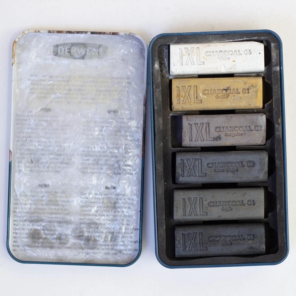 Derwent XL Charcoal Blocks & Metallic Watercolour Paint Pan Set - Image 4 of 4