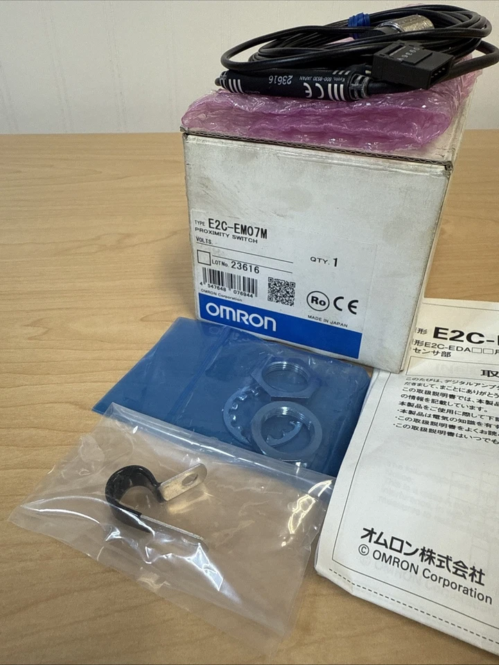 NEW! Omron E2C-EM07M Proximity Switch Sensor - image 3 of 4