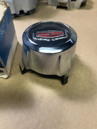 NOS 1974-1978 Mercury Comet Bobcat Wheel Center Cap OEM DF5z-1130-M - Picture 3 of 10