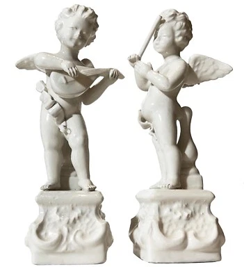 Antiguas estatuillas de porcelana Capodimonte ángeles querubines Cupido músic... - Imagen 1 de 4