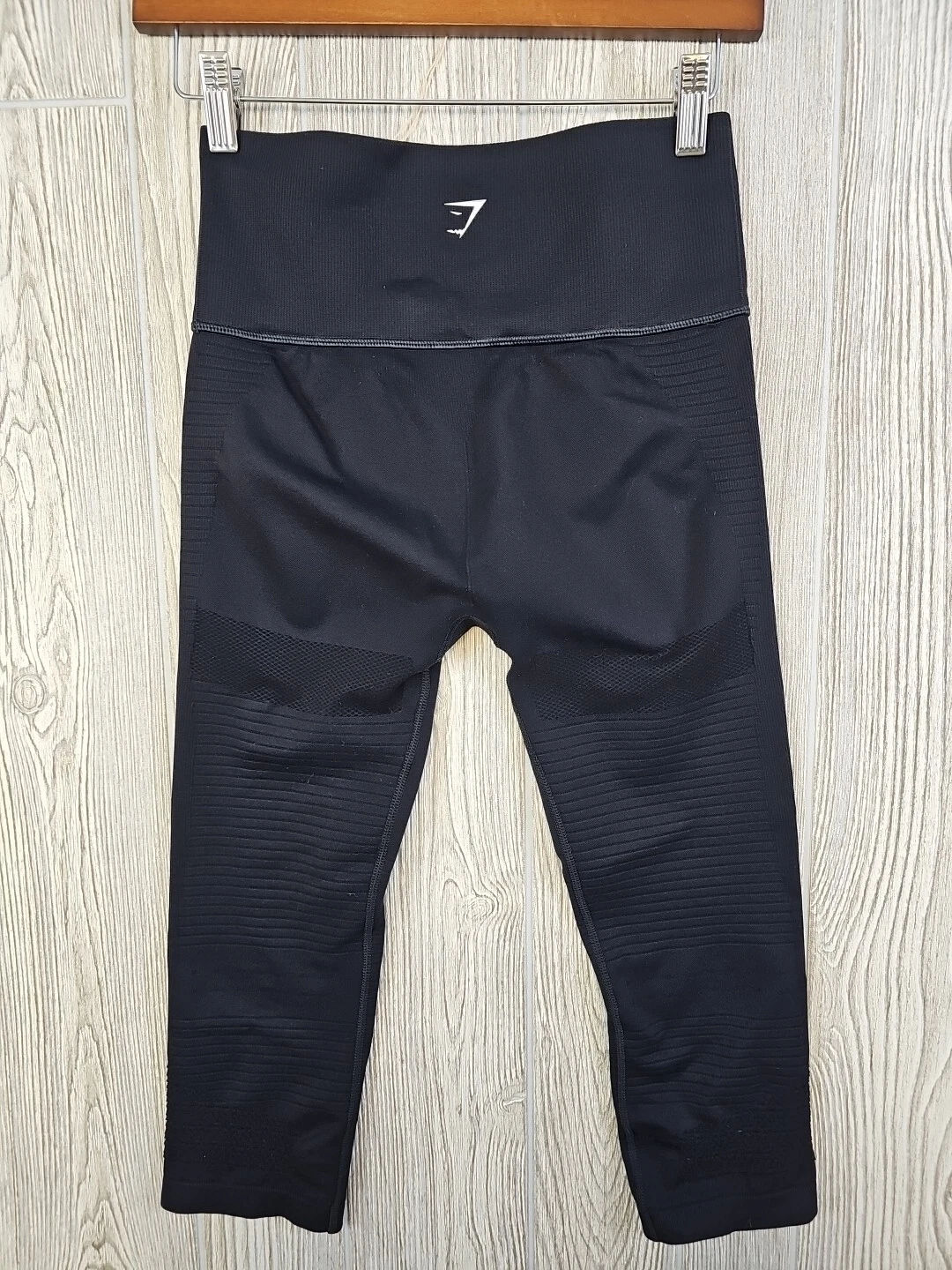 gymshark cropped high rise compression athletic stretch leggings