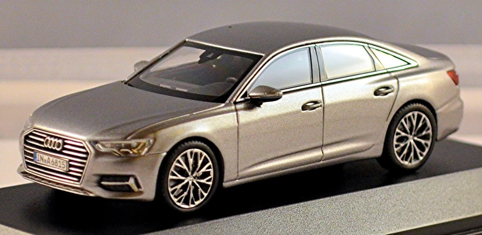 Audi A6 C8 Limousine Tipo 4K 2018-20 Grigio Taifun Metallizzato 1:43 I-Scale - Immagine 4 di 4