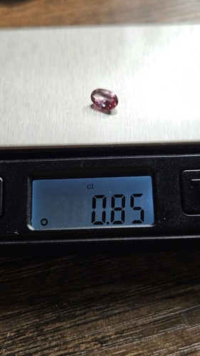 Natural Pink Spinel 0.85 ct loose gemstone from Tajikistan mine - Picture 4 of 10