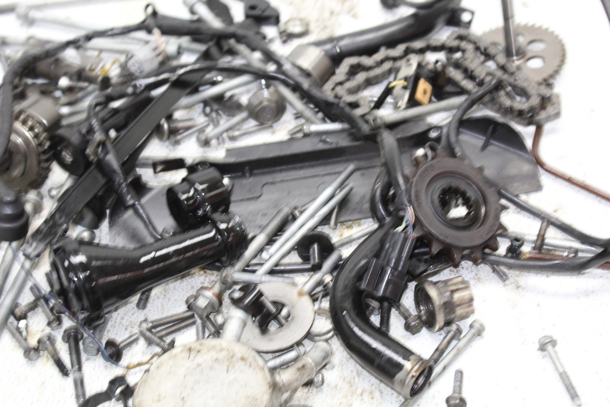 11-13 KAWASAKI NINJA 1000 ZX1000G PARTS AND HARDWARE LOT | eBay