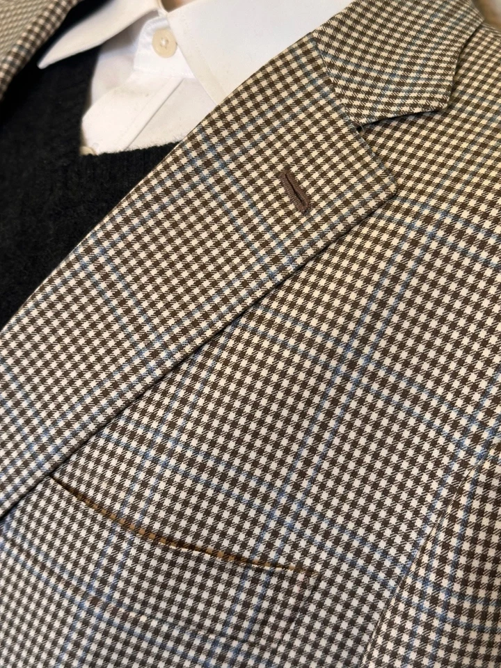 Men’s Isaia Napoli S130’s Wool Blazer Check Taupe w/Blue Lightweight 46L - Image 2 of 4