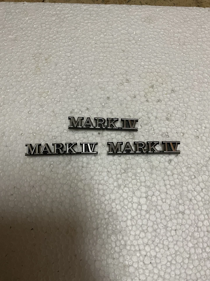 Lincoln Mark IV 1973 guardabarros delantero y emblema de maletero.  OEM Foto 2 de 4