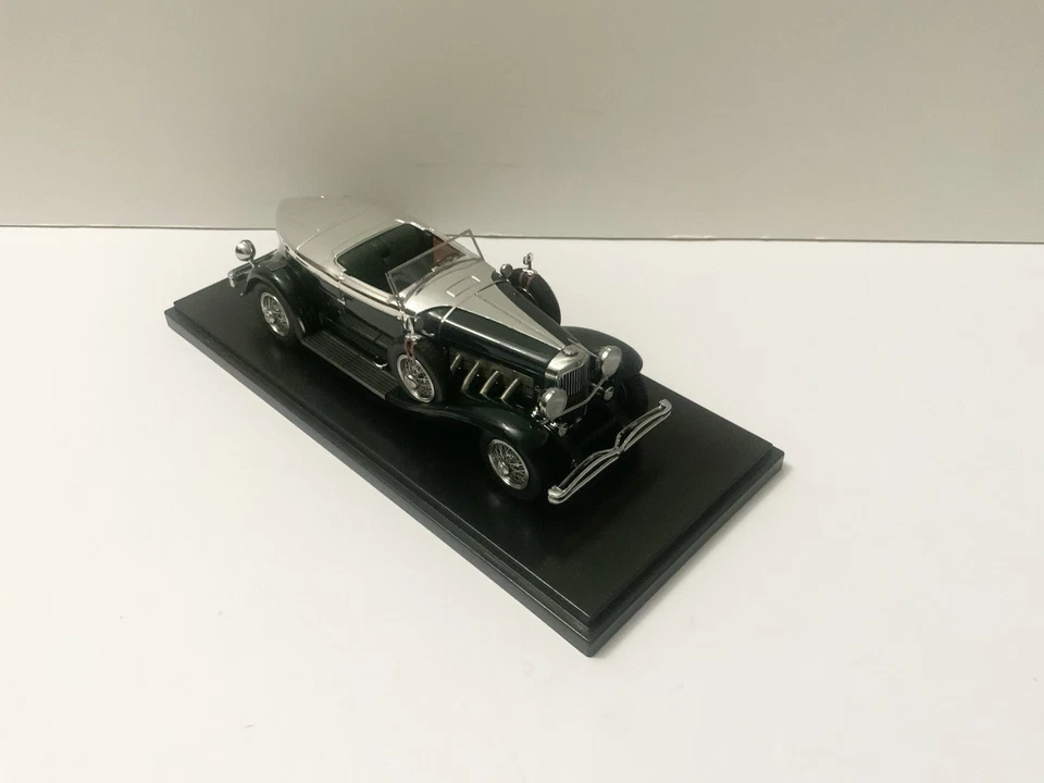 1/43 1932 Duesenberg J Murphy-Bodiea Torpedo Convertible Coupe Automodello - Image 3 of 4