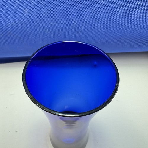 Cobalt Blue Vase 7" Tall Hand Blown Vintage Piece Lovely - Picture 8 of 10