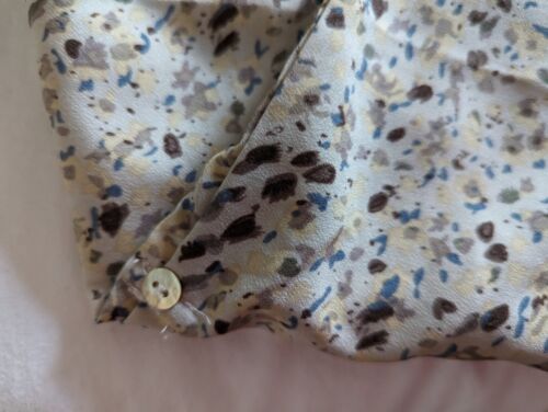 Coco Carmen Eliza V-Neck Tunic Top Size S/M Tan Splatter Pattern NWT - Picture 4 of 7