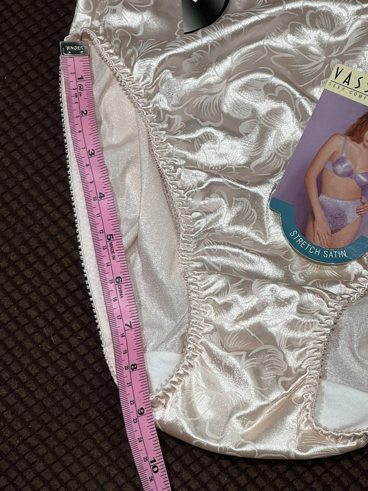 NWT Vassarette Stretch Nylon Satin Second Skin Hi Cut Blush Panties