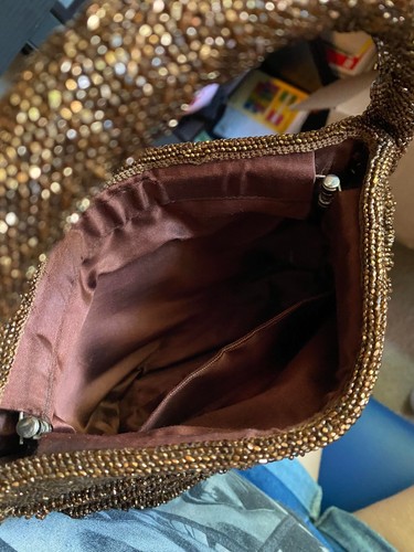 Vintage 1940s Hiawatha bronze bead bag - Picture 4 of 9