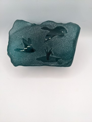 STUNNING INUIT ESKIMO Blue GLASS CARVING Canadian Geese Flying Canadian - Picture 1 of 3