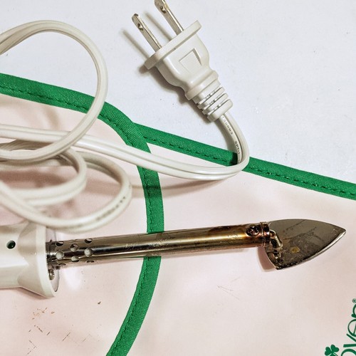 Clover Needlecraft Mini Iron for Quilting Sewing MCI-900 w/Tote bag 8' Cord WORK - Picture 3 of 6