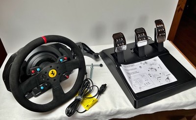 Thrustmaster Ferrari Integral Racing Wheel T300 Servo Base inkl. Pedale T3PA3
