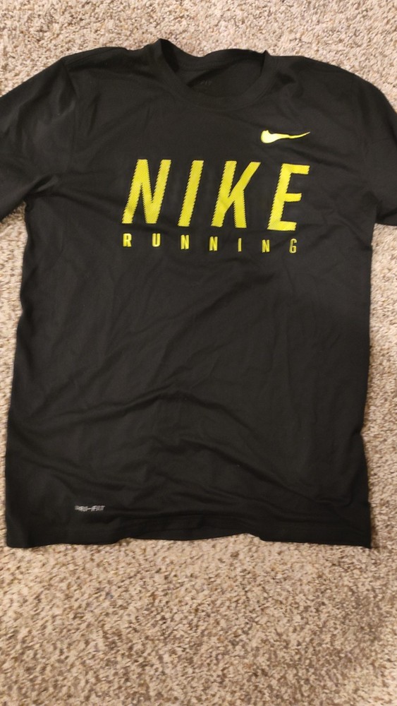 Mens Medium  Nike Shirt Medium