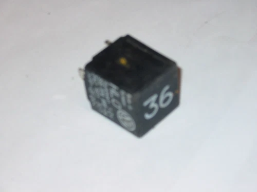Relais 36 Summer Licht Warnsummer VW T2 T3 T4 Caravelle Transporter 3A0951307