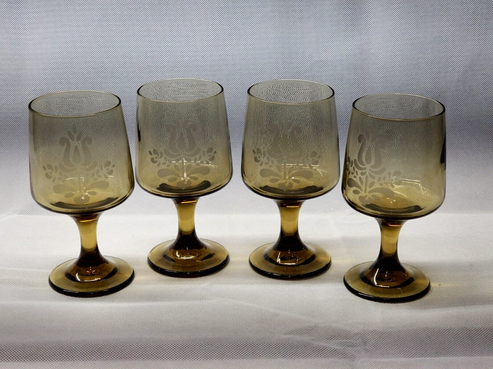 Vaso de bebida grabado vintage 1976 PFALTZGRAFF VILLAGE 10 onzas - Juego de 4 como nuevo Foto 2 de 4