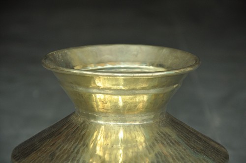 Vintage Brass Big Solid Handcrafted Hammer Work Fine Water Pot - Picture 3 of 9