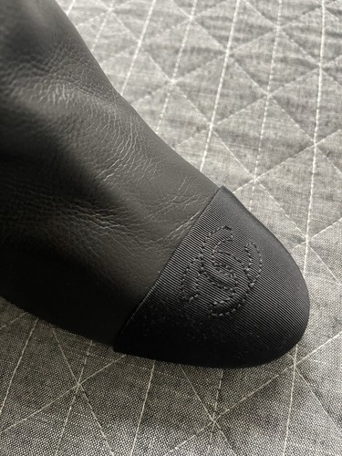 Stunning brand new black CHANEL high boots with logo toe detail - Picture 6 of 8