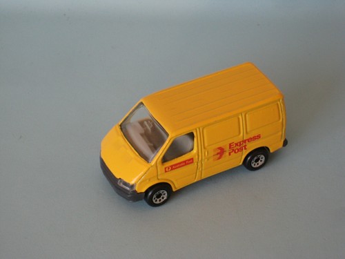 Matchbox Ford Transit Van Australia Express Post Yellow Toy Model Car Boxed 70mm - Imagen 2 de 5
