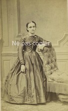 WOMAN circa 1865 workshop SAINT THOMAS d'Aquin à SAINT GERMAIN en LAYE