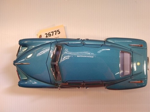 Road Legends - 1948 Tucker Torpedo Vals Azul - 92268 - Réplica Modelo Diecast - Imagen 5 de 23
