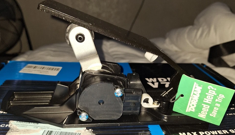 Dorman 699-5502 Accelerator Pedal Compatible with Select Mack Models Foto 2 de 4