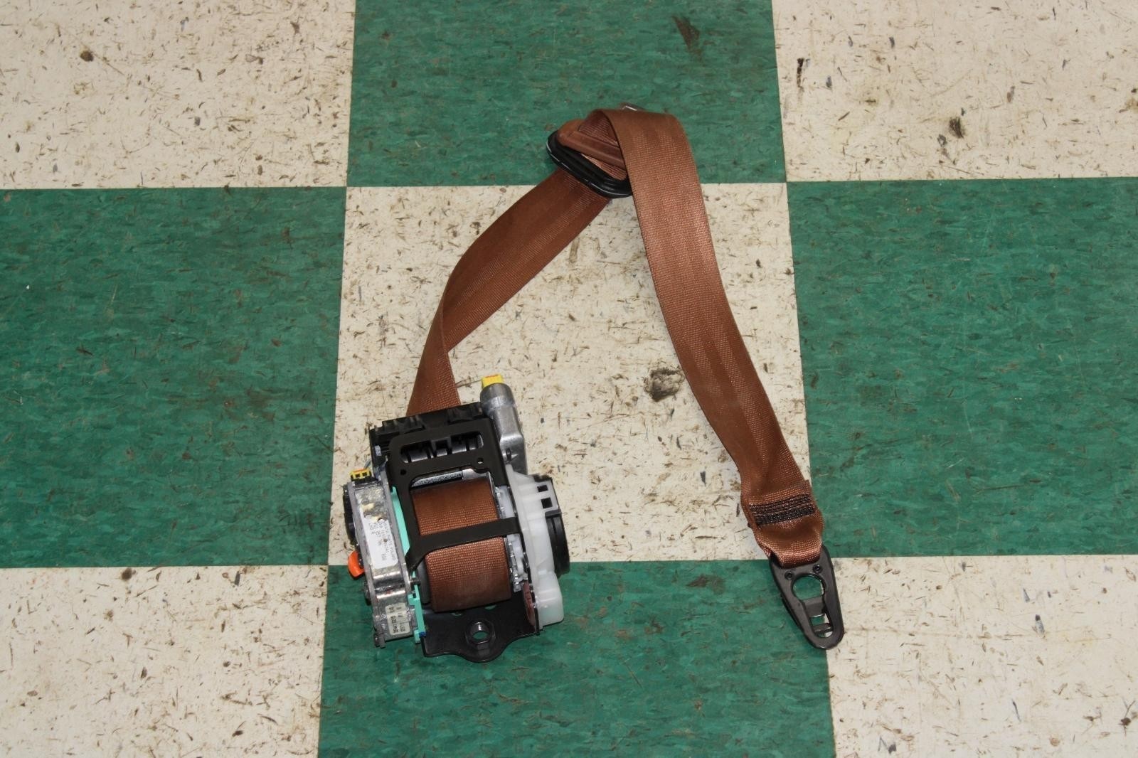 14-18 Flying Spur Brown Front Passenger Right RH Seat Belt Restraint OE Factory