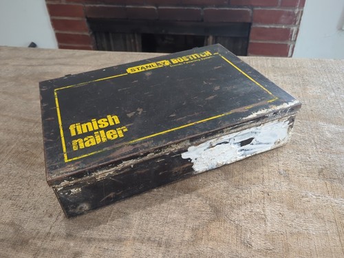 Stanley Bostitch N60FN 15 Gauge Angle Pneumatic W/ Box - Picture 13 of 13
