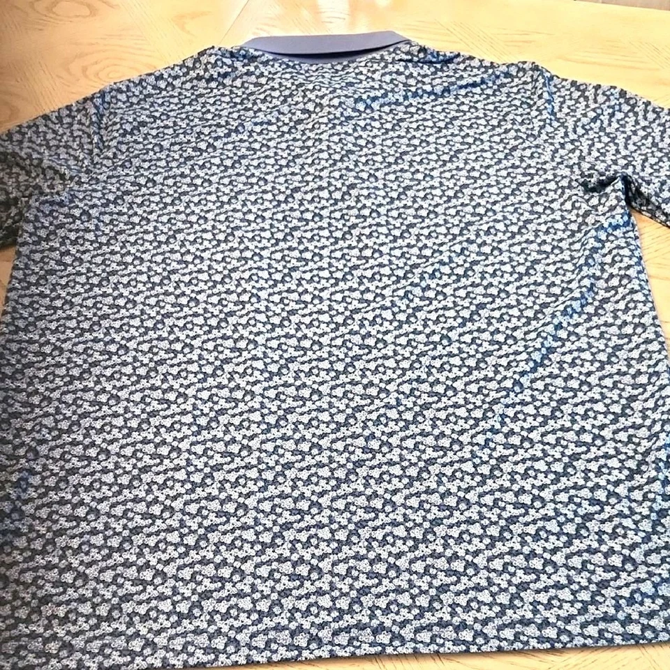Walter Hagen Performance 高尔夫蓝色和白色图案 Polo 男式 XL 码全新 — 第 3/4 张图片