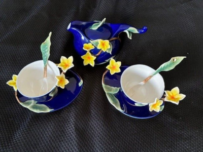Sorelle Fine Porcelain - Cobalt Blue Tea Set - Jasmine Flowers - 8 pieces - New