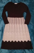 Sandra Darren Size Small S Sweater Dress Fit Flare Black White Zigzag