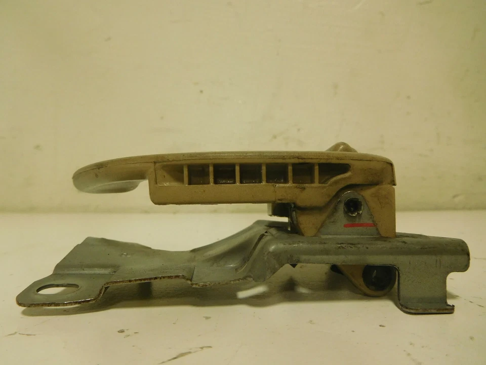 Manija de puerta interior trasera derecha Mitsubishi Galant 2000 Foto 3 de 4