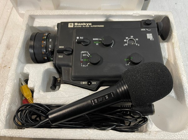 Super 8 SANKYO XL-320 Supertronic Vintage IT WAS NOT TESTED 4 Refurbished Parts