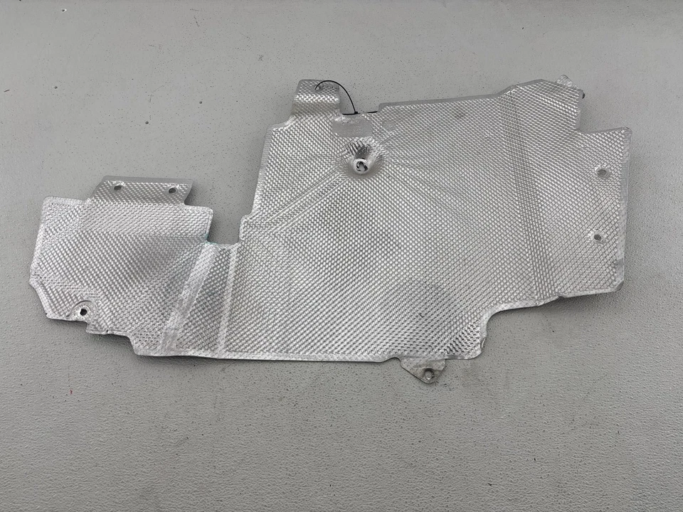 Audi R8 V10 2012 pasajero derecho trasero protector térmico inferior 420-825-733-A Foto 2 de 4